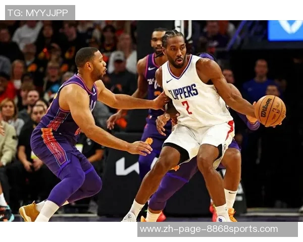 快船与热火激战正酣NBA赛场上演精彩对决引发球迷热议 快船与热火激战正酣NBA赛场上演精彩对决引发球迷热议